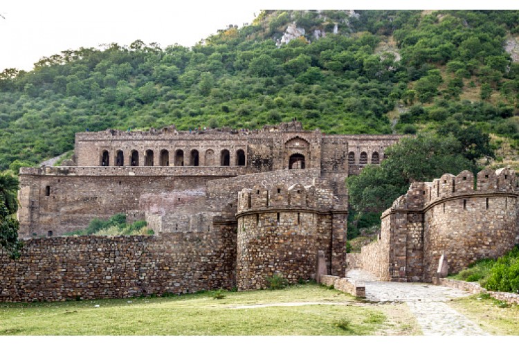 Jaipur to Bhangarh Tour By Taxi